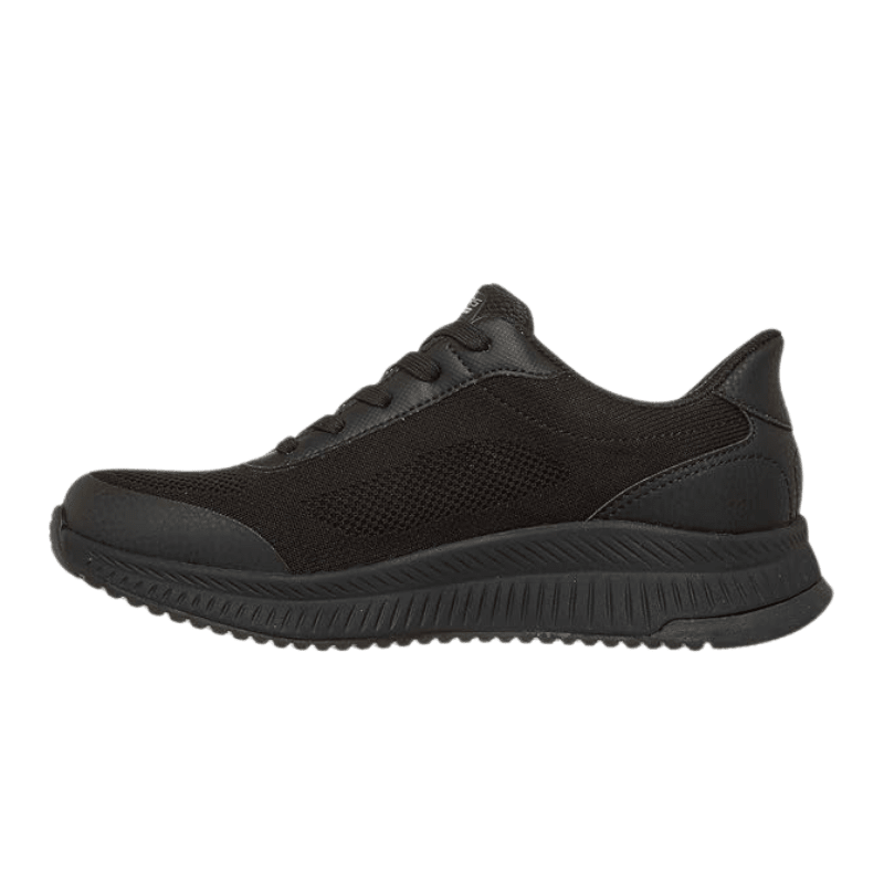 Svart Skechers slip-in outdoor damsko sedd från sidan, med stickad ovandel och snörning