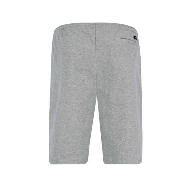 Grå knälånga shorts med resår i midjan, sedda bakifrån med en praktisk bakficka