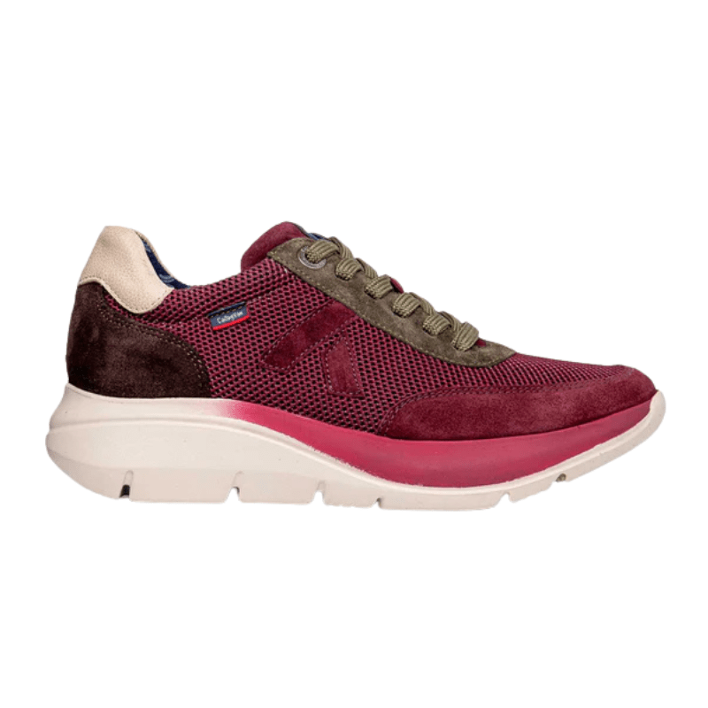 CallagHan damsneaker i plommonfärgad mesh och mocka, med olivgröna snören och beige sula, sedd från sidan
