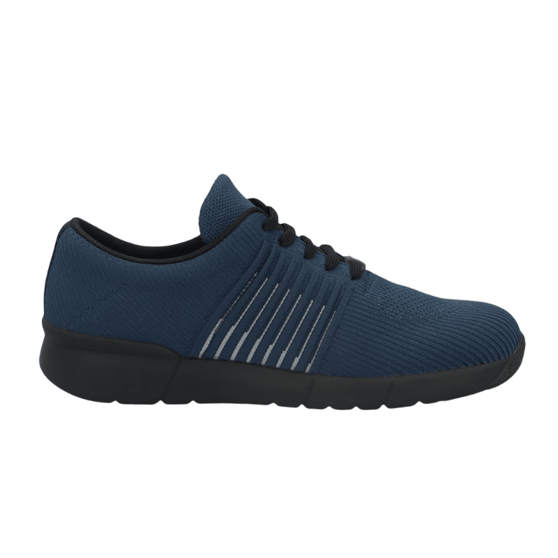 Berkemann lätt herrsneaker i marinblått med stickad ovandel, svarta snören och svart sula, sedd från sidan
