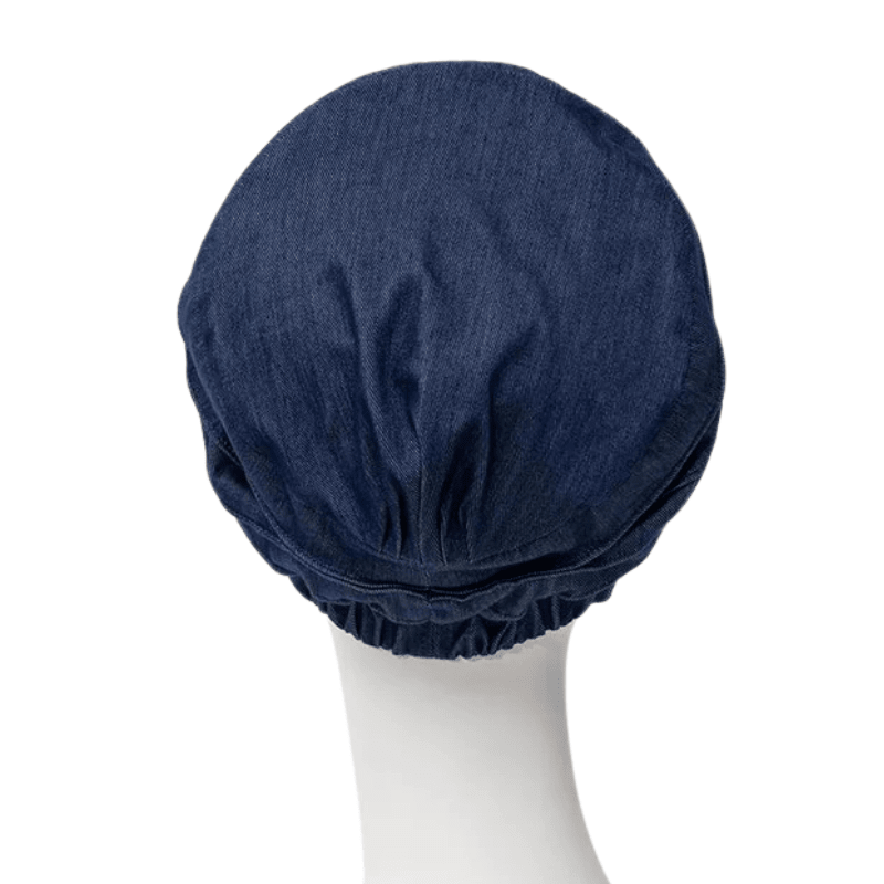 Mörkblå yoga turban i denim på skyltdocka, sedd bakifrån med rynkad elastisk kant