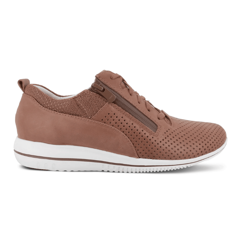 Green Comfort damsneaker i cognacbrun färg, sedd från sidan med dragkedja och perforerat material
