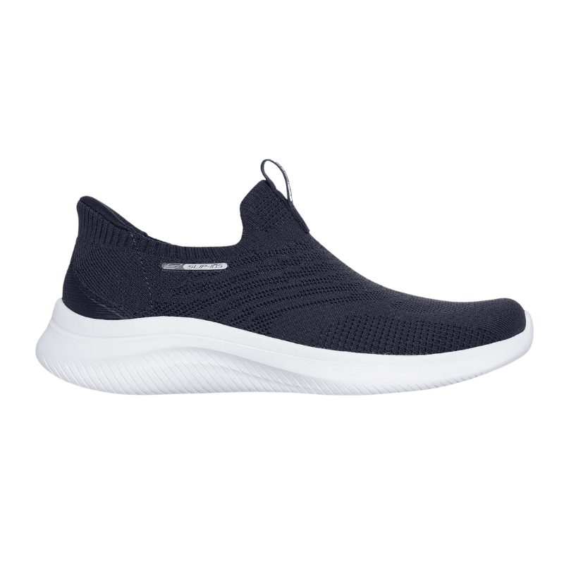 Mörkblå Skechers damsneaker i stickat material, sedd från sidan med vit sula och Slip-ins-detalj