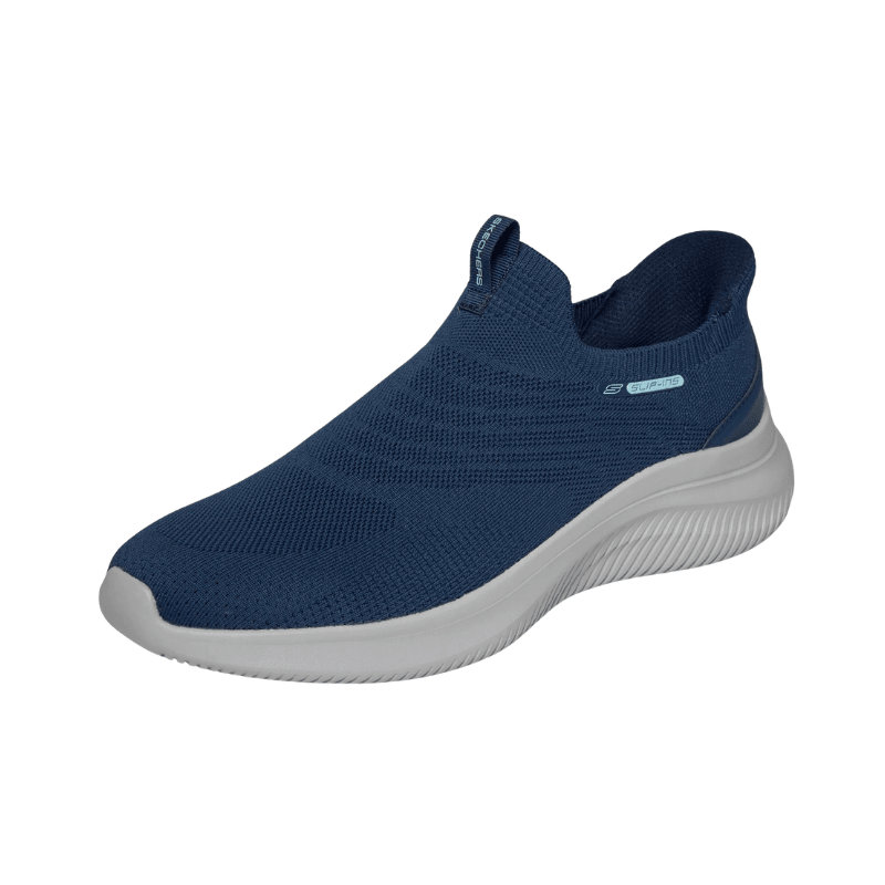 Blå Skechers slip-in sneaker för män, sedd snett framifrån, med detaljer av den stickade ytan