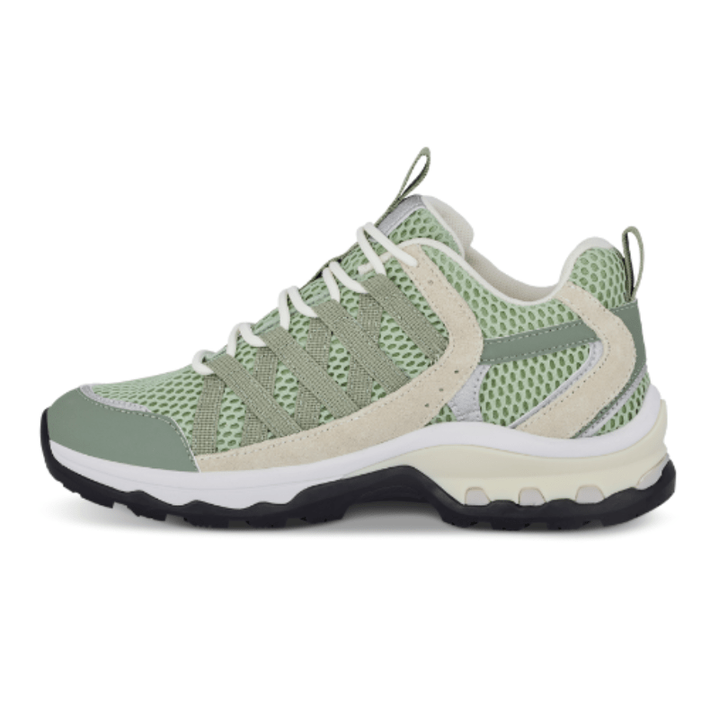 Mintgrön Green Comfort damsneaker sedd från höger sida, med beige detaljer och halkhämmande yttersula