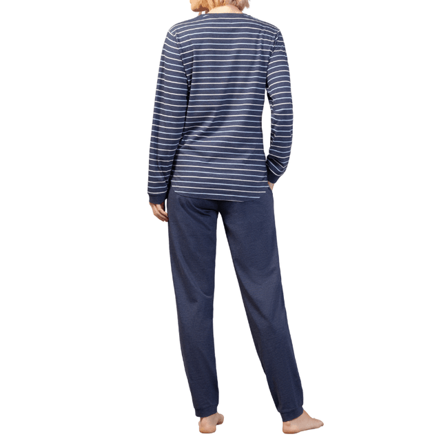 Hajo dampyjamas med blårandig tröja och mörkblå byxor, sedd bakifrån på en person