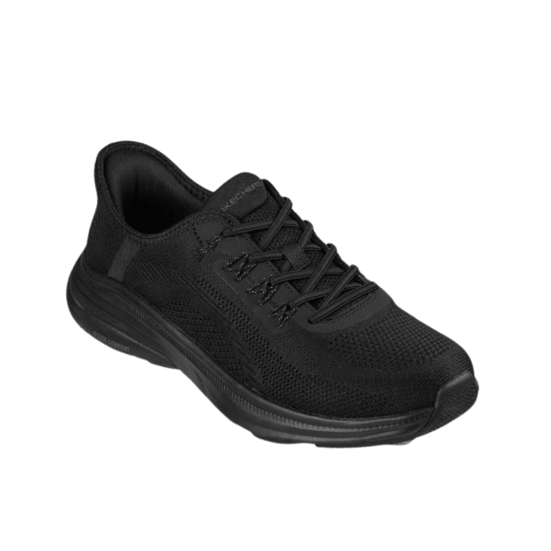 Svart Skechers slip-in damsneaker med ovandel i mesh och snörning, sedd snett framifrån