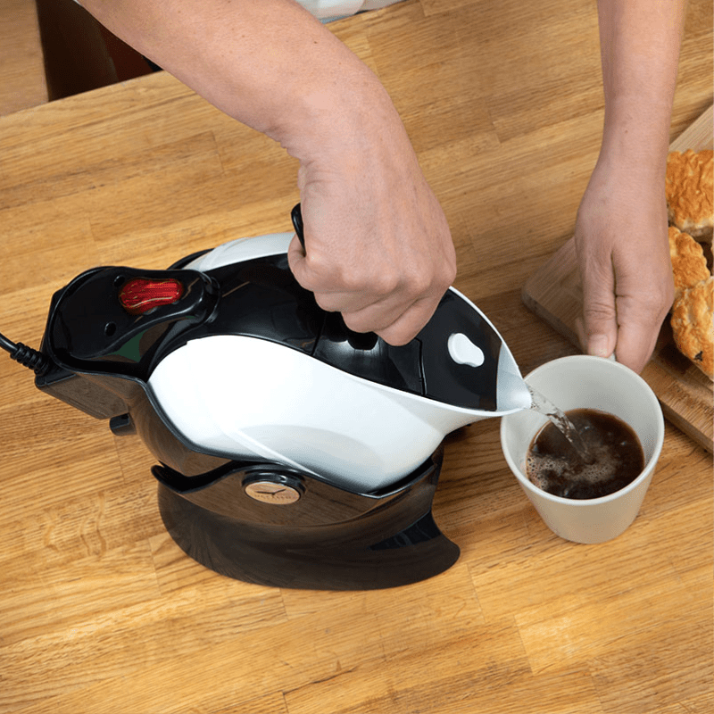 Vattenkokare med vippfunktion