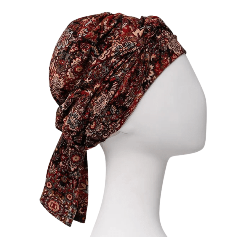 Juvela turban Floral Folklore på mannekäng, sedd från vänster sida utan det avtagbara hårbandet