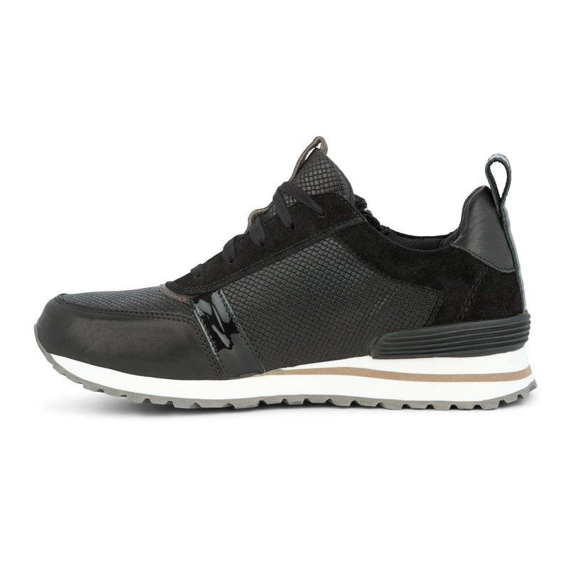 Svart Green Comfort damsneaker i läder och mocka, sedd från utsidan med snörning