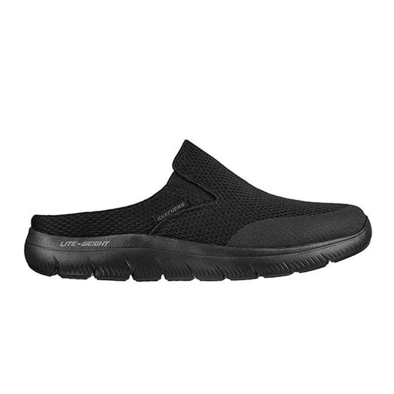 Svart Skechers slip-in herrsneaker i mesh från sidan, med texten 'LITE-WEIGHT' på den tjocka sulan