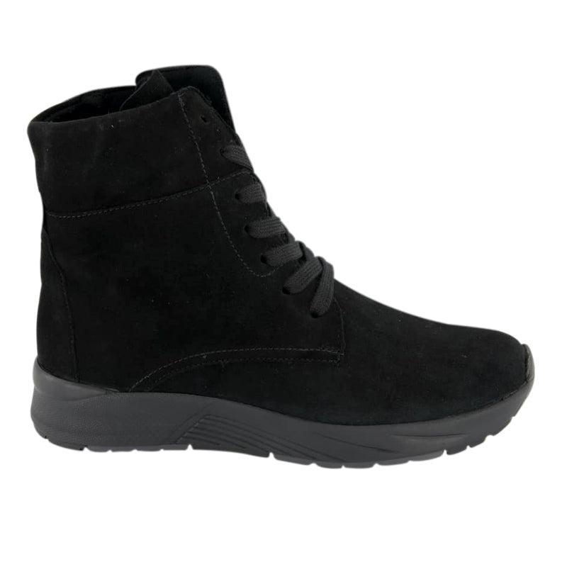 En svart Semler damkänga i nubuck med snörning, sedd från sidan med profilerad sula