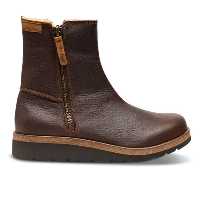 En brun New Feet damkänga i läder, sedd från sidan, med dragkedja och synligt varmt foder