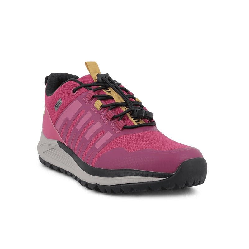 Rosa Green Comfort damsneaker med halkhämmande sula, fotograferad snett framifrån