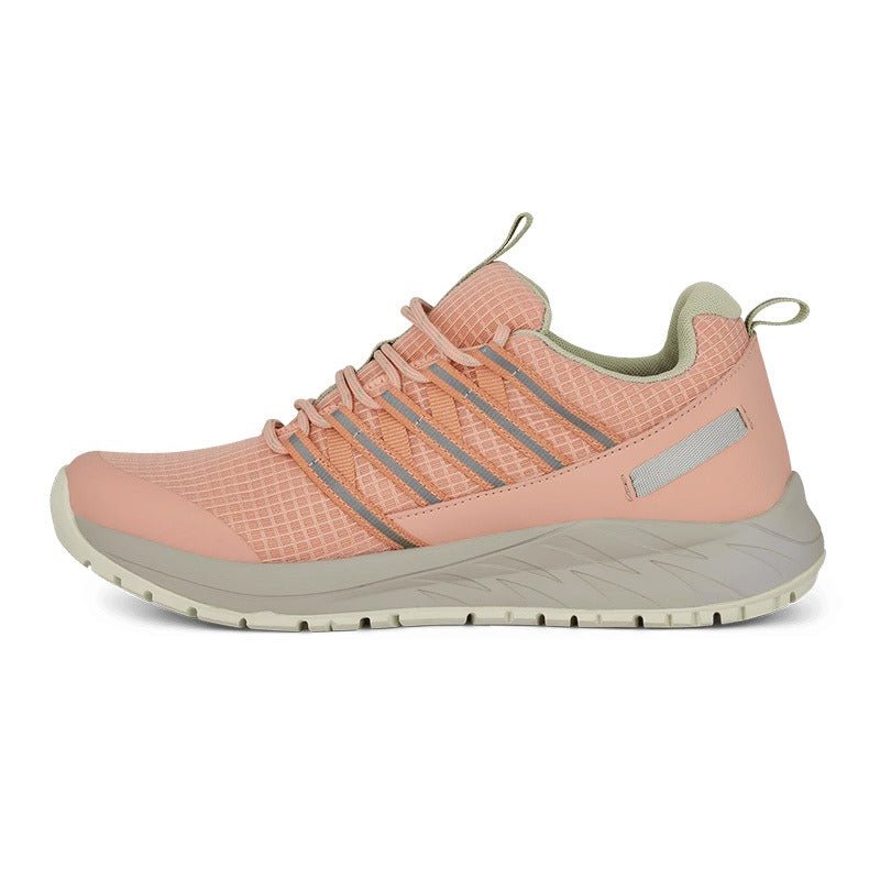 Green Comfort damsneaker i persika från andra sidan, med synlig beige sula och mönster
