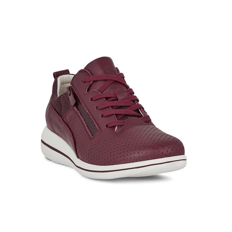 Green Comfort damsneaker i bordeaux framifrån i vinkel, med snörning och dragkedja i sidan