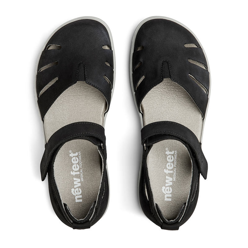 New Feet stängd damsandal - Svart