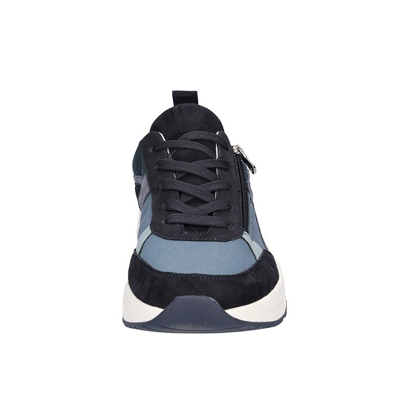 Blå Waldläufer herresneaker set forfra med snørebånd og mørk ruskind på snuden