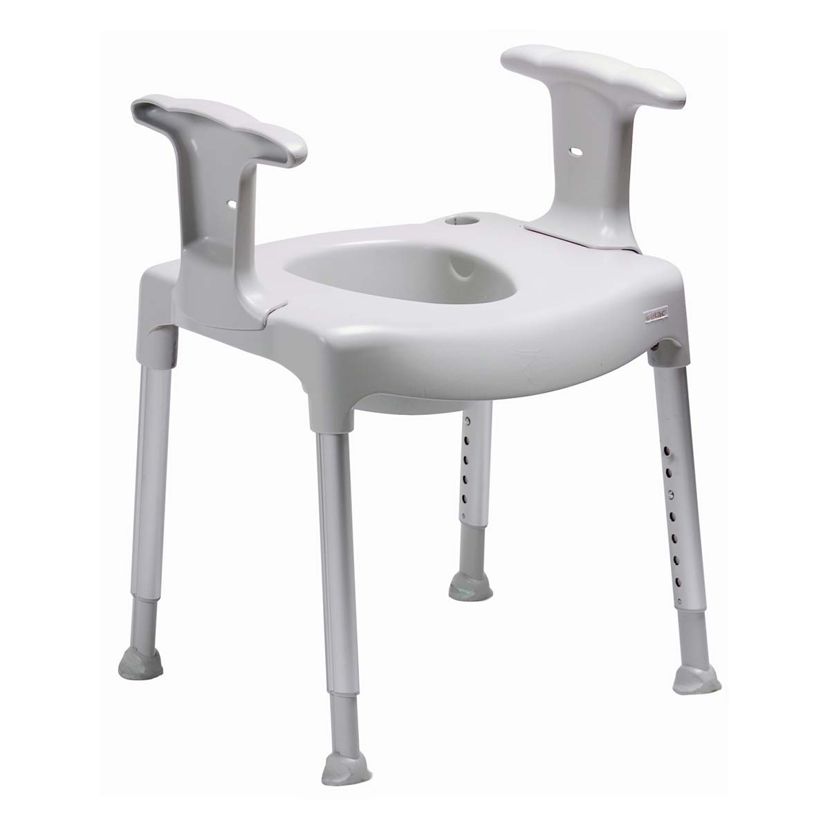 Grå toiletstol og badestol med justerbare ben og armlæn, set forfra