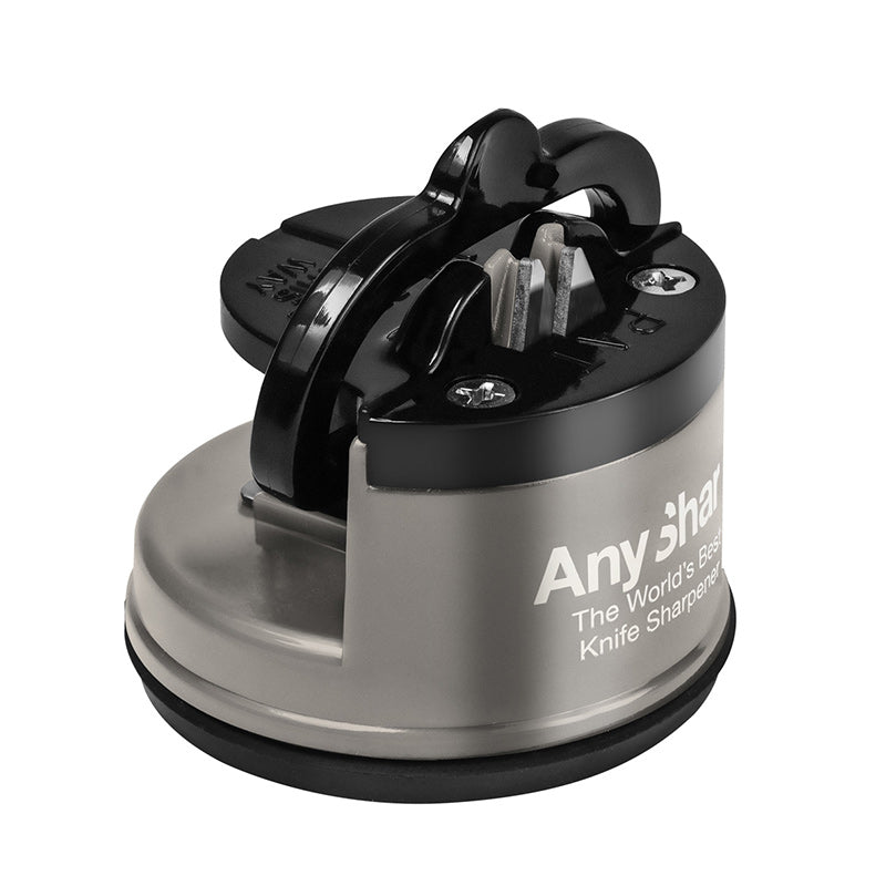 AnySharp PRO knivslip i silver och svart, sedd snett uppifrån med sugproppens bas