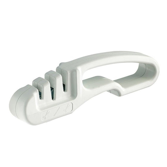 Ljusgrå kniv- och saxslip med ergonomiskt handtag och tre slipspår, sedd snett framifrån
