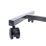 Sengebord med hjul i lyst træ - Seniorshop