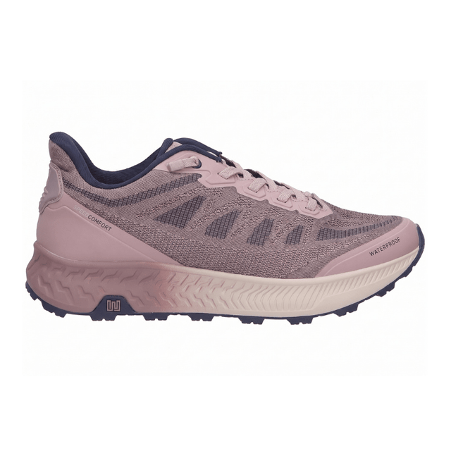 Höger rosa Waldläufer damsneaker i mocka och textil, sedd snett framifrån med snörning och "WATERPROOF" text på sidan