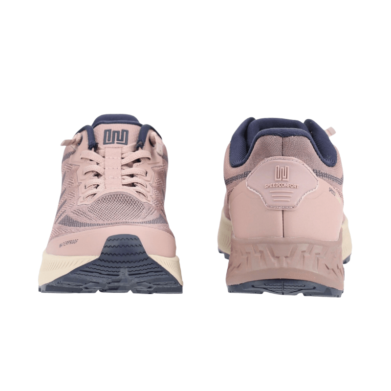 Ett par rosa Waldläufer damsneakers, en sedd framifrån med snörning och en sedd bakifrån med hälpartiet