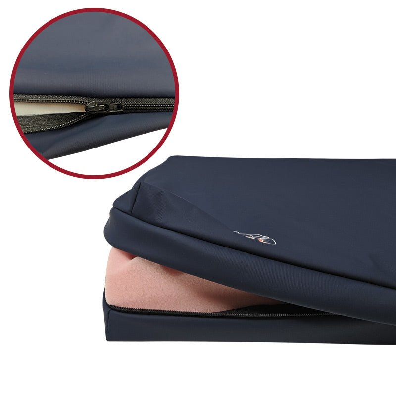 Tryckavlastande sittdyna med utskärning för svanskotan